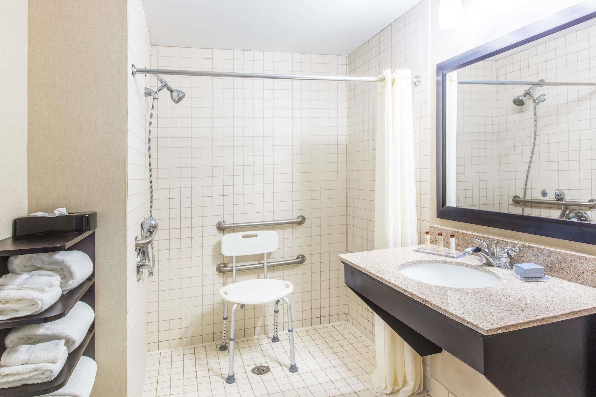 Wingate By Wyndham Hotell Lexington Exteriör bild